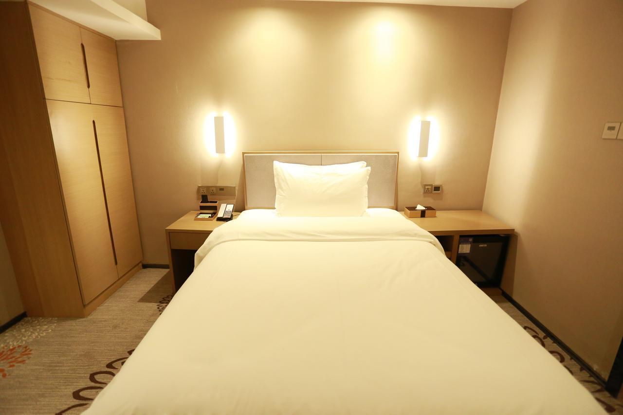 Lavande Hotel Baogang Avenue Guangbai Xinyi Branch 광저우 외부 사진